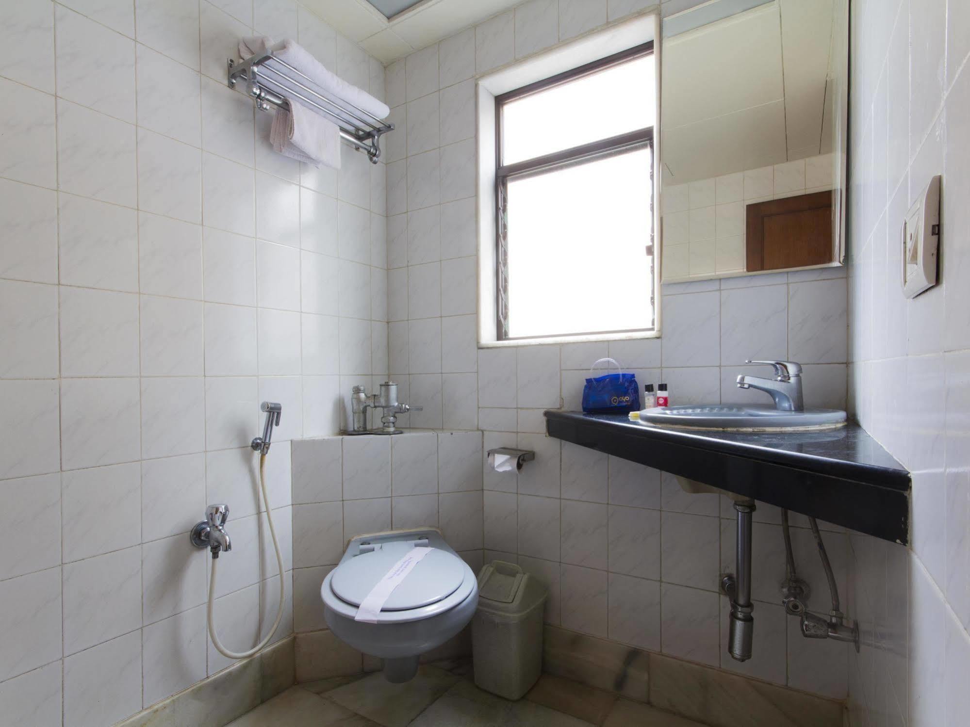 Hotel Ashray International, Sion - Near Bkc Mumbai  Buitenkant foto