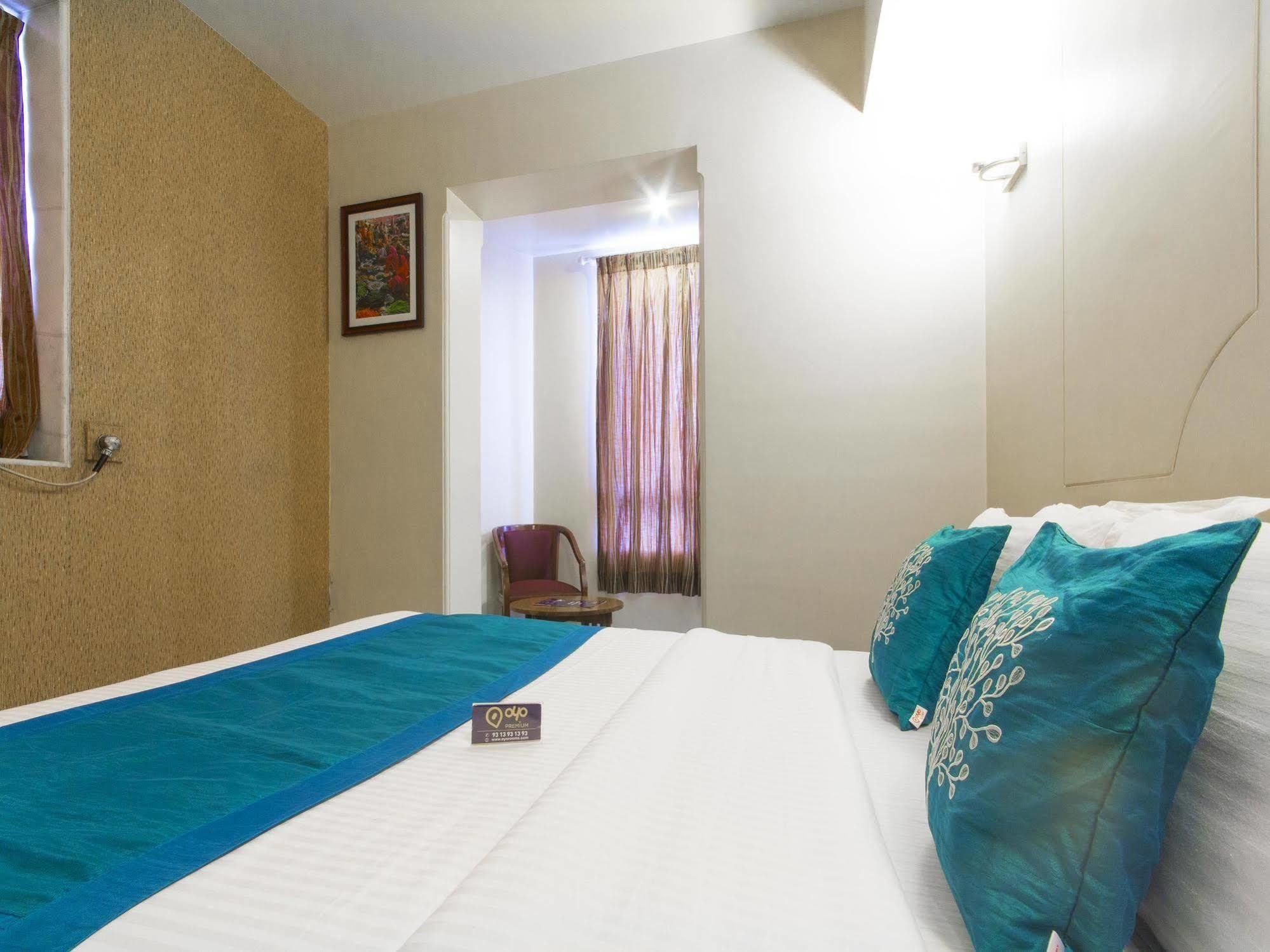 Hotel Ashray International, Sion - Near Bkc Mumbai  Buitenkant foto