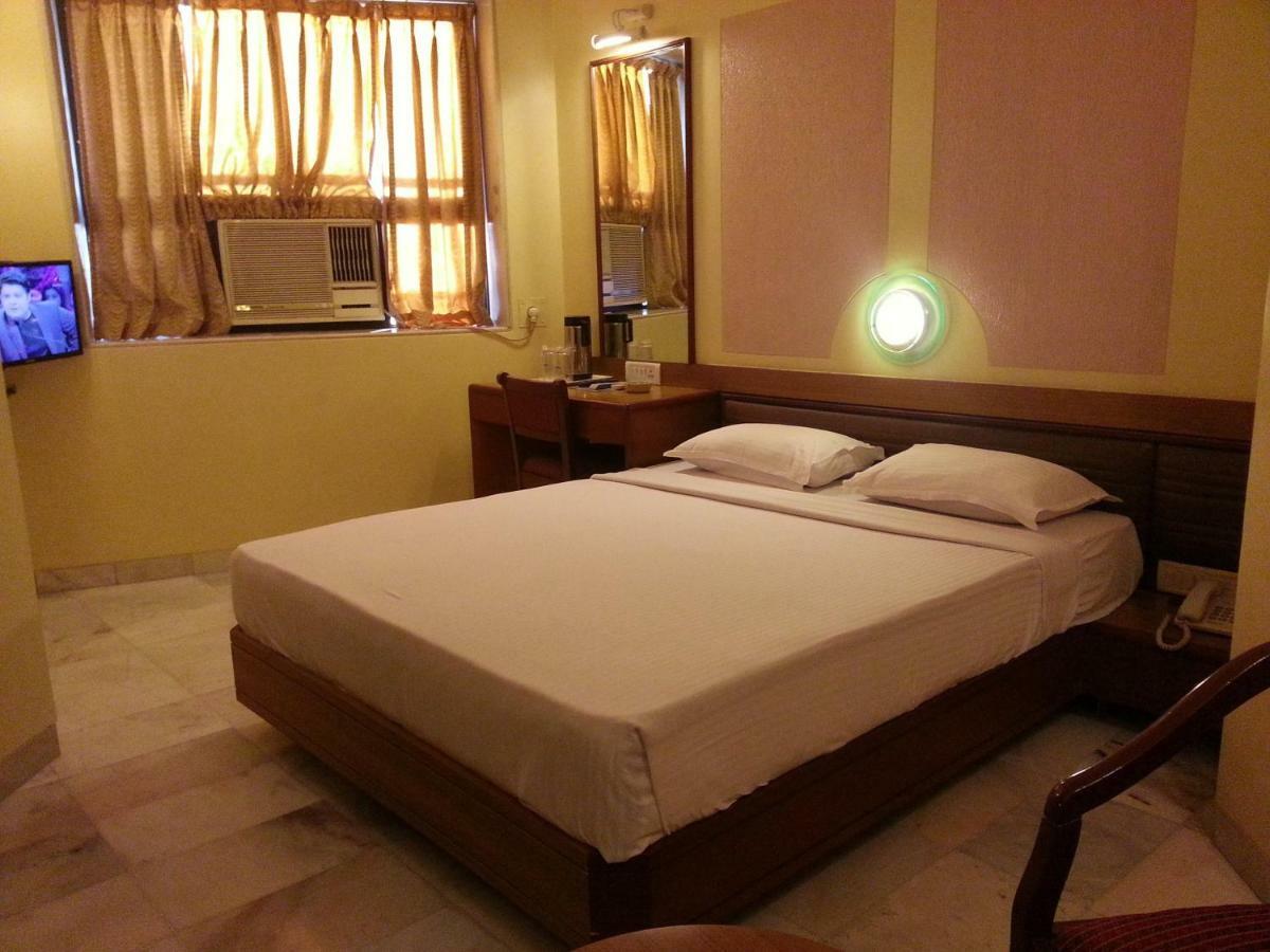 Hotel Ashray International, Sion - Near Bkc Mumbai  Buitenkant foto