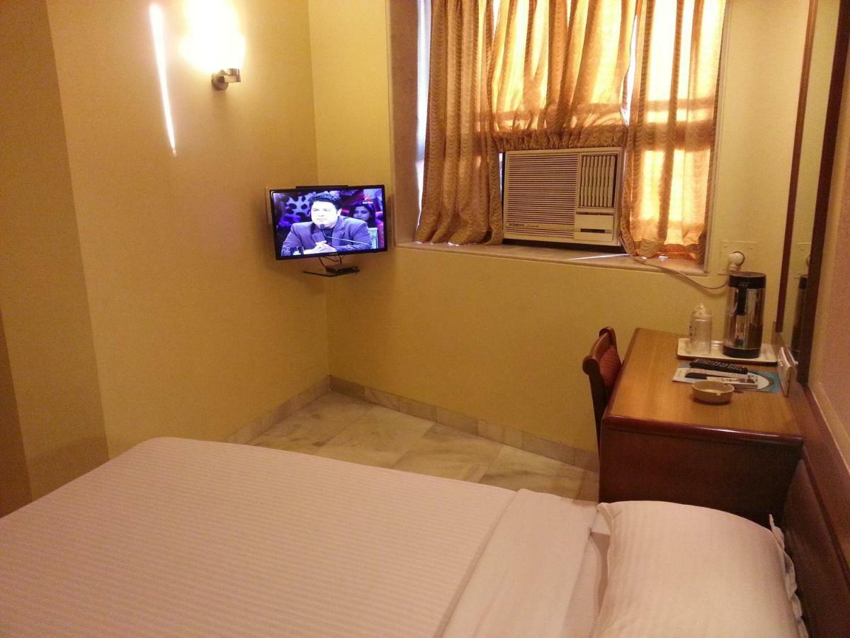 Hotel Ashray International, Sion - Near Bkc Mumbai  Buitenkant foto
